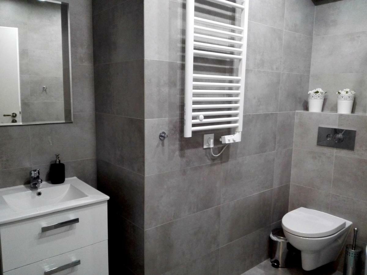 Grey Apartament Centrum Gdynia Bagian luar foto